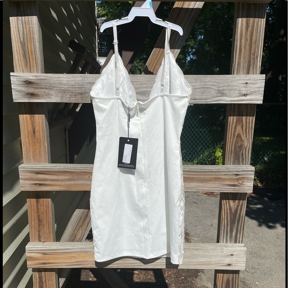 Pretty little thing dress - Picture 2 of 3